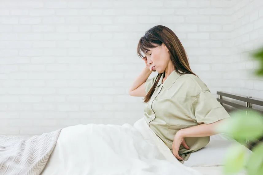 頭が痛い女性