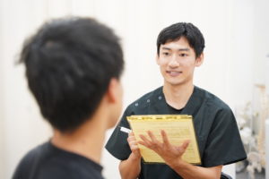 整体院でのカウンセリング