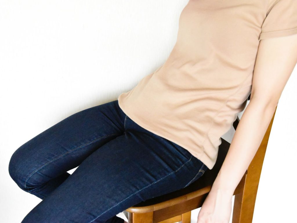 仙骨座りのイメージ