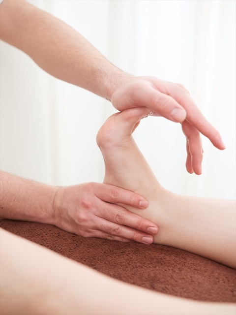 足の施術