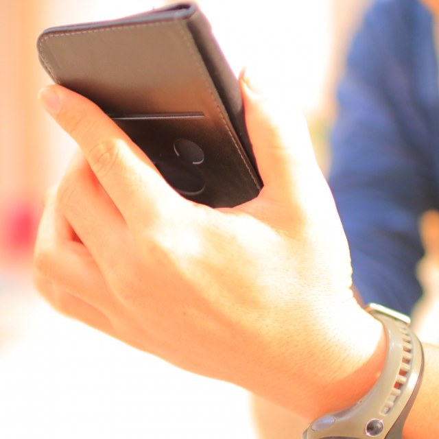 スマホを使い続ける人