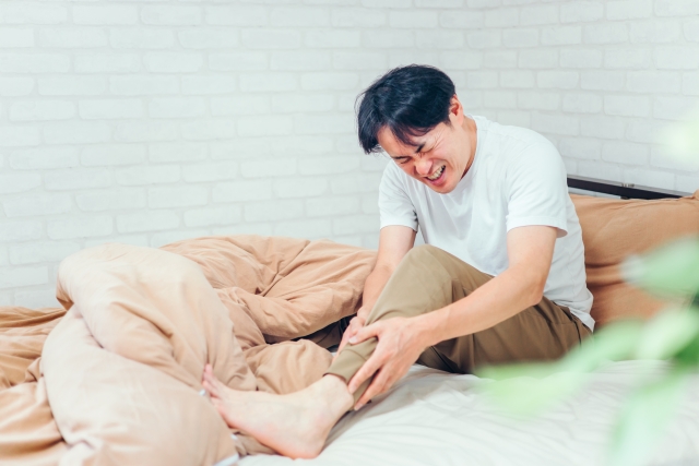 明け方に足がつった人