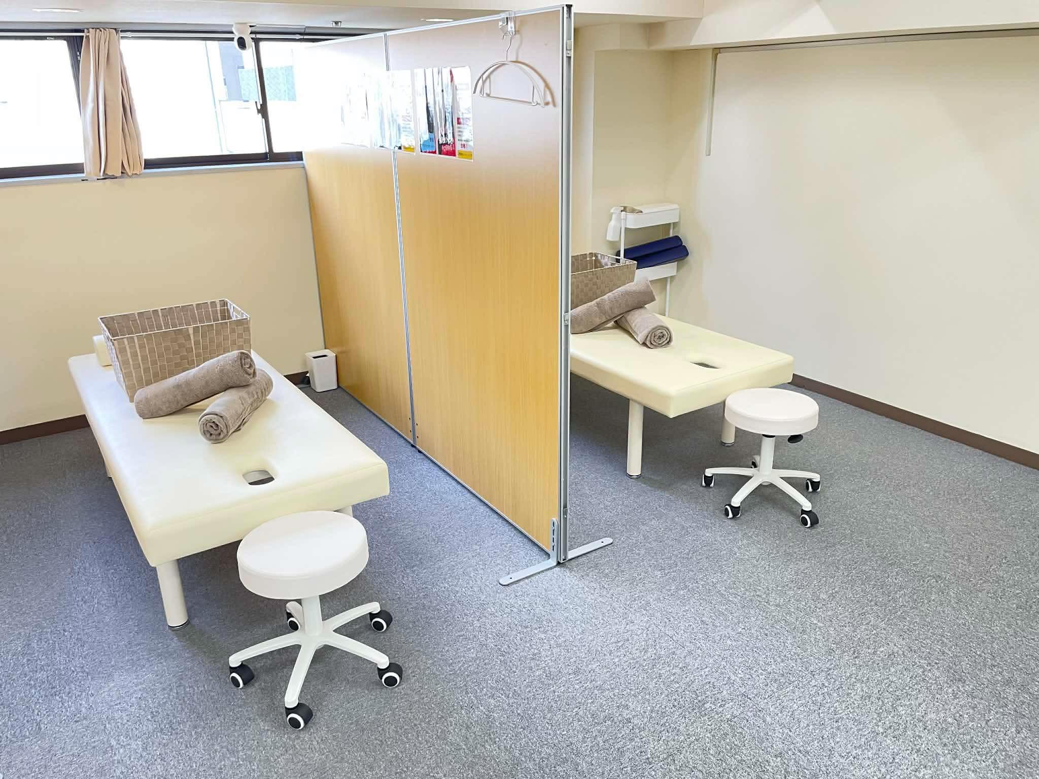 NAORU整体 笹塚院　施術ベット